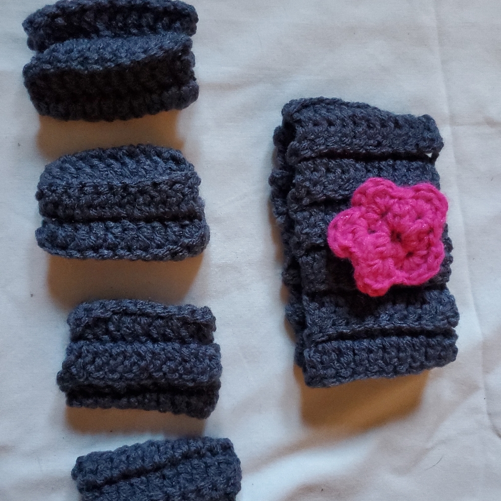 Dog collar and leg Warmers hand made crochet